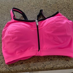 Sports bra brand new never worn.